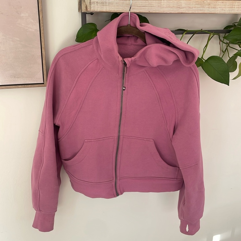 Lululemon Cropped Scuba
